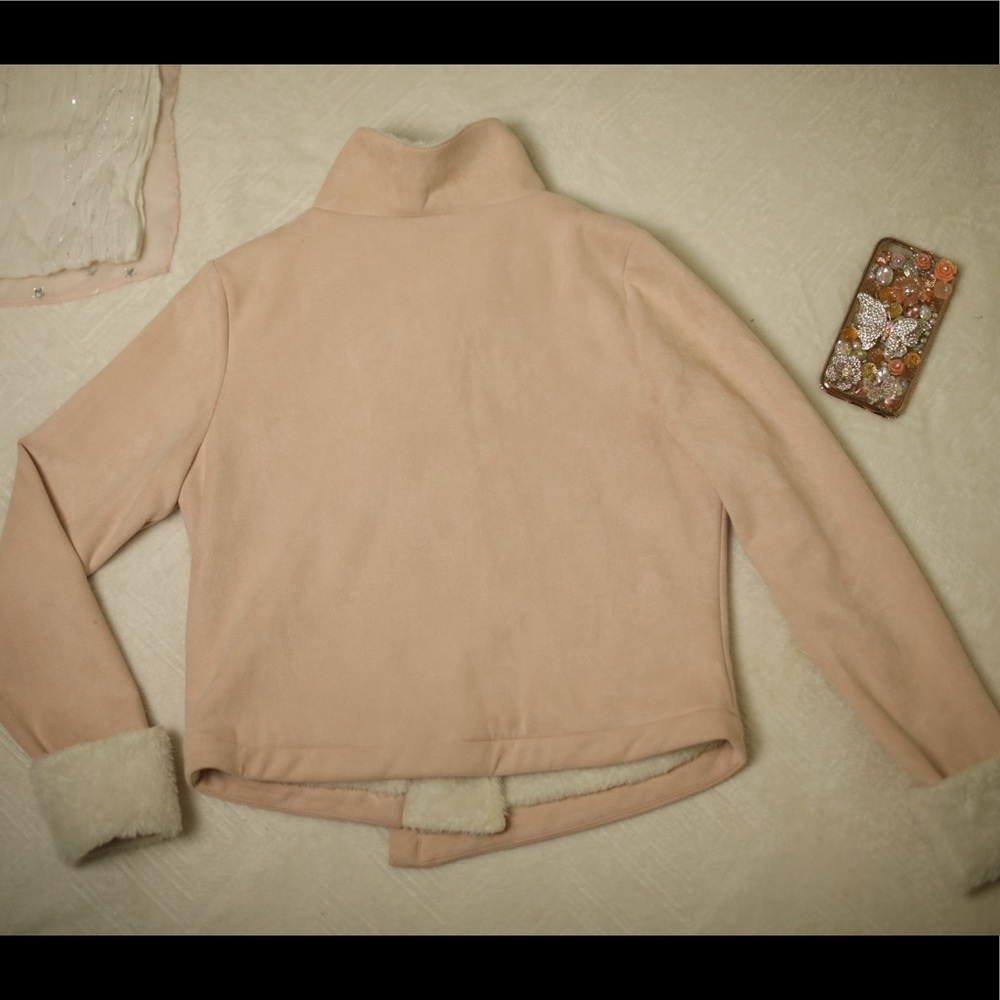 Pink fluffy Jacket - Picture 3 of 3